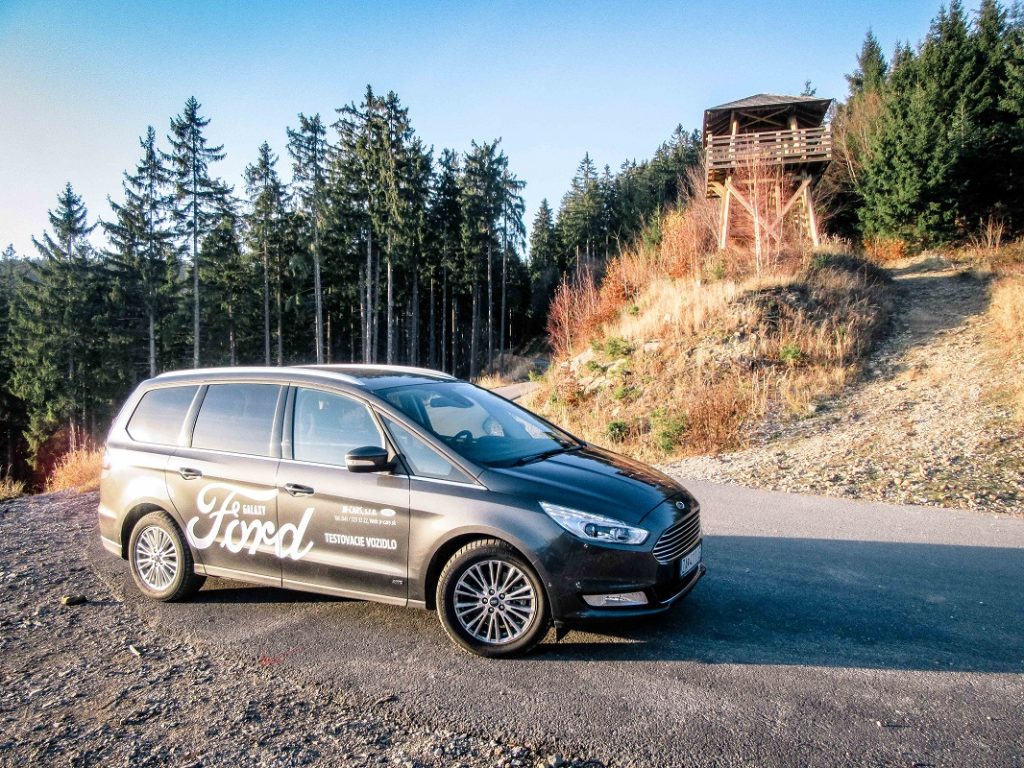 Ideálna voľna pre viac člennú rodinu - Ford Galaxy