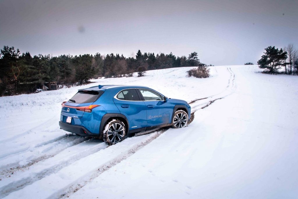Pohon 4x4 E-Four dokázal pri modelu Lexus UX príjemne prekvapiť v teréne
