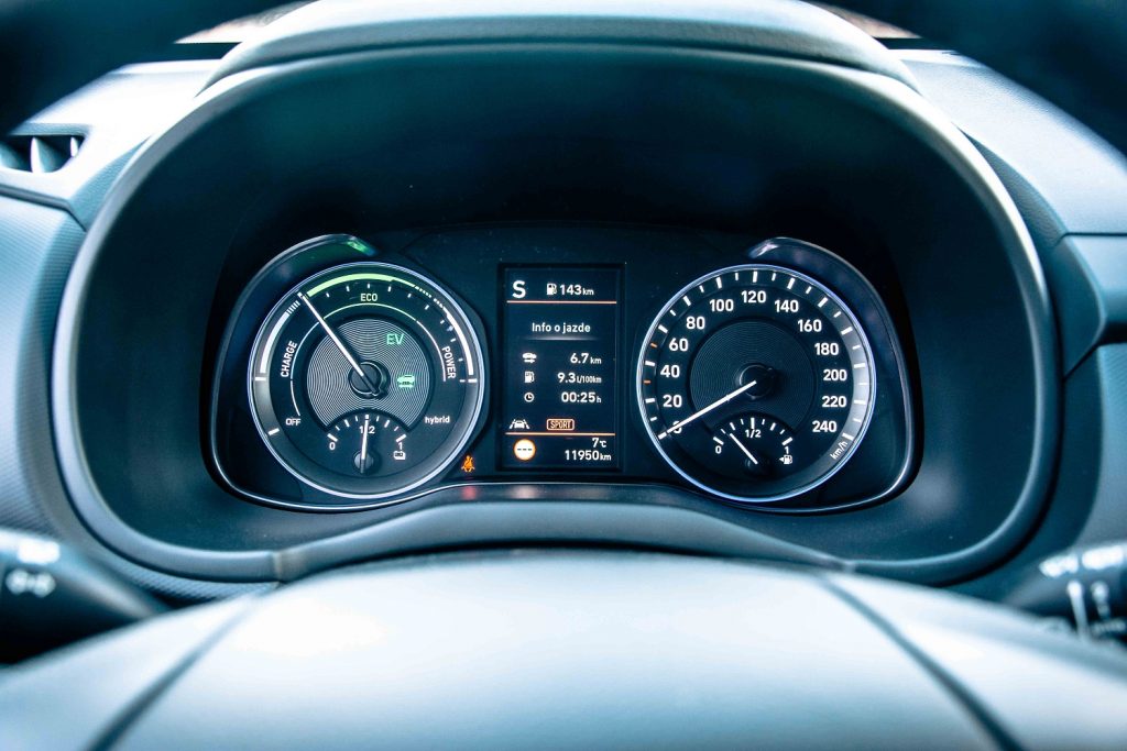 Hyundai Kona Hybrid dostal aj autentické prevedenie prístrojového panela 