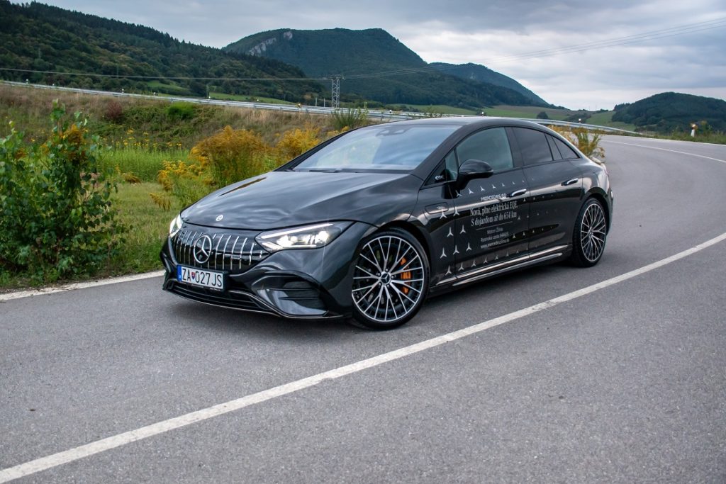 Test Mercedes-AMG EQE 43