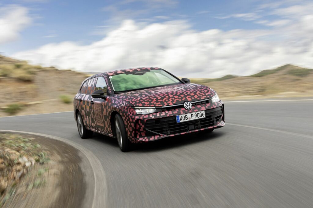 Volkswagen finálne dolaďuje novú generáciu modelu Passat Variant