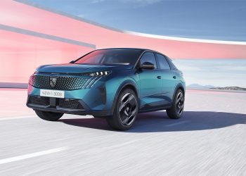 Úplne nový Peugeot E-3008