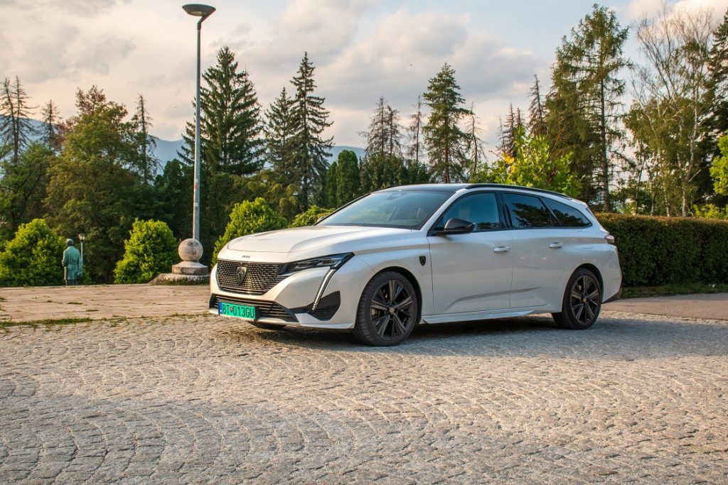 Test Peugeot 308 SW Hybrid 2023