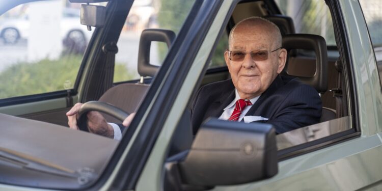 Petr Hrdlička oslavuje 90 rokov